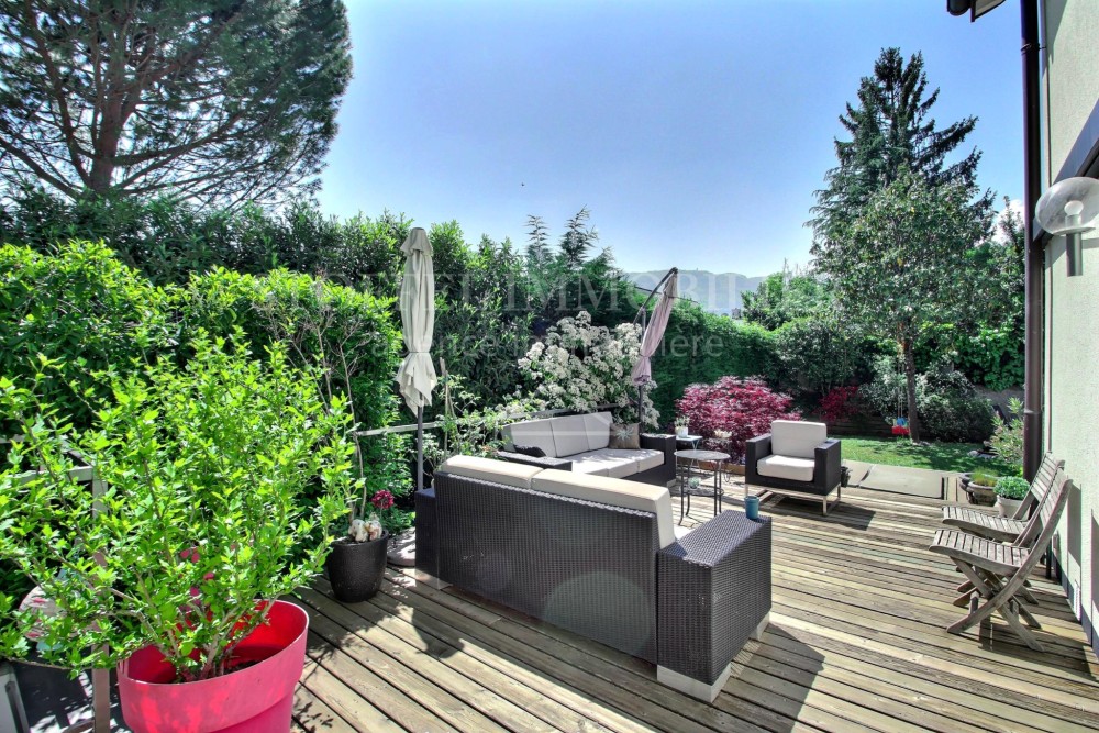 Spacieuse villa jumelle au calme absolu - Exclusivité