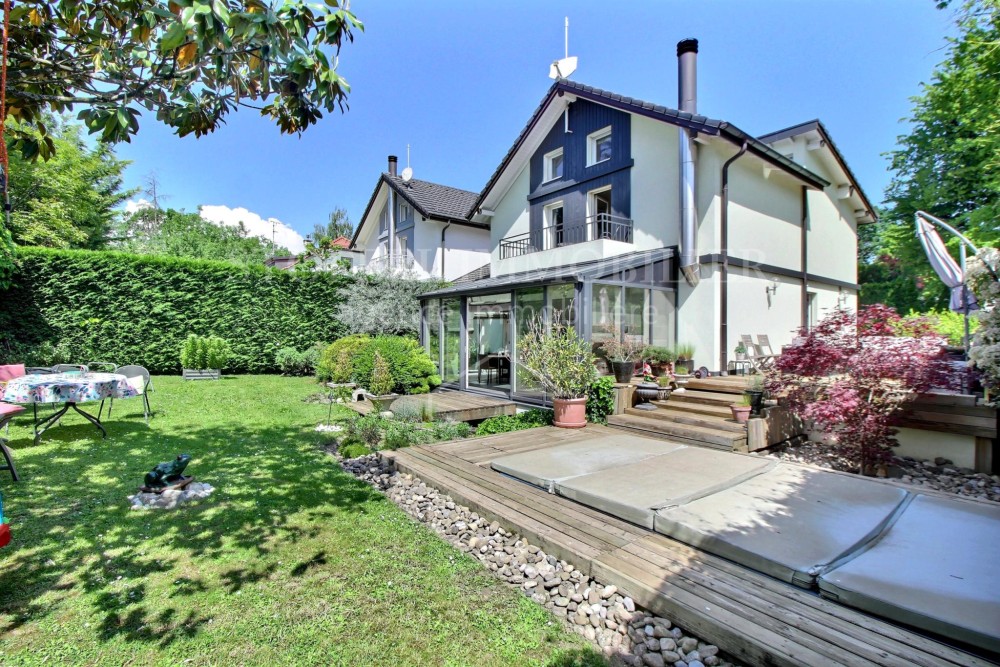 Spacieuse villa jumelle au calme absolu - Exclusivité