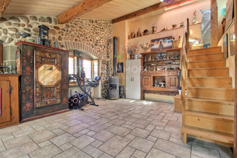 Maison villageoise avec 3 appartements - Exclusivité