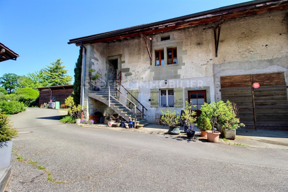 Maison villageoise avec 3 appartements - Exclusivité