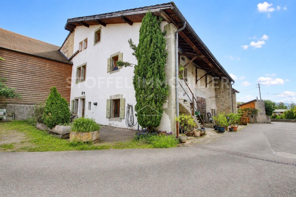 Maison villageoise avec 3 appartements - Exclusivité