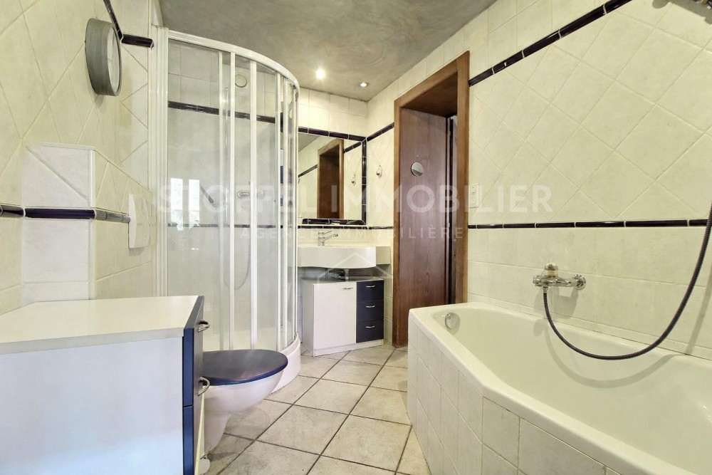 Maison villageoise avec 3 appartements - Exclusivité